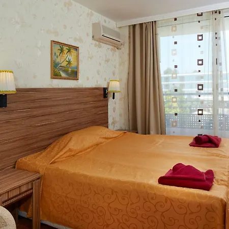 Yantra Hotel