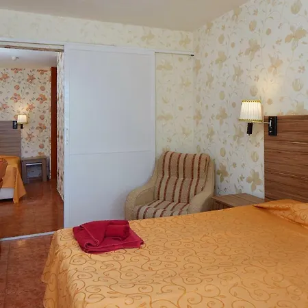 Yantra Hotel 3*