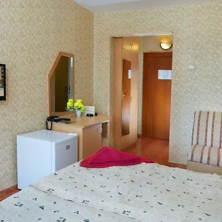 扬特拉酒店 3* 阳光海滩